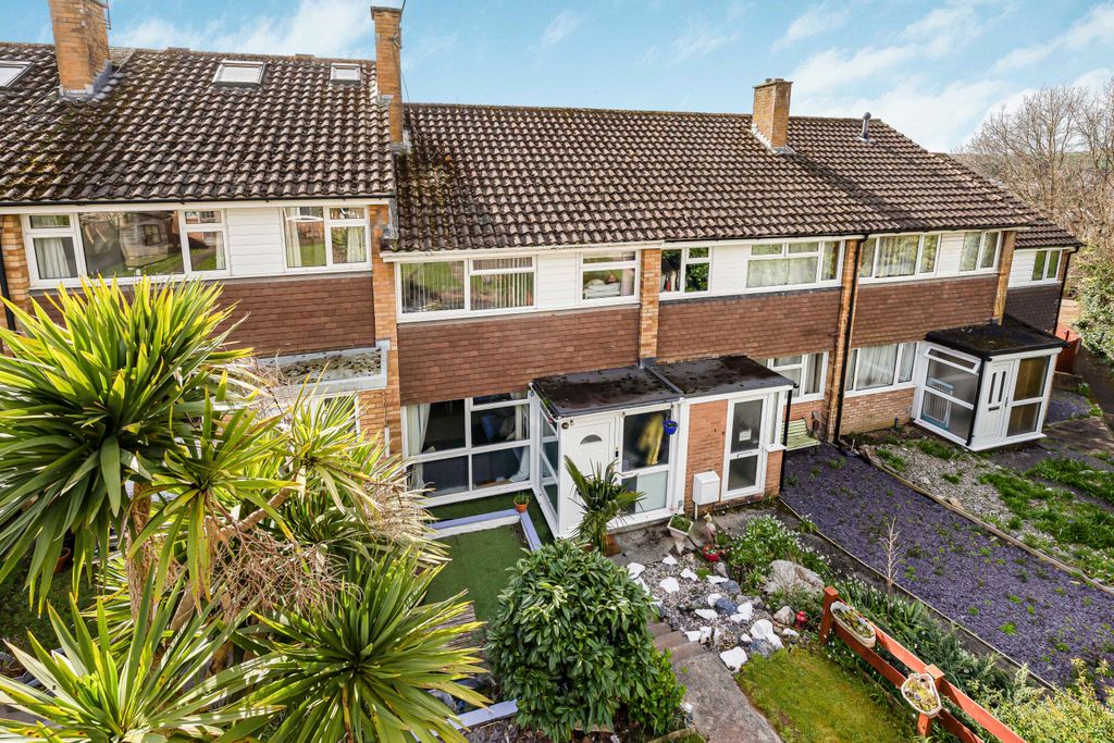 Property photo 2 of 24