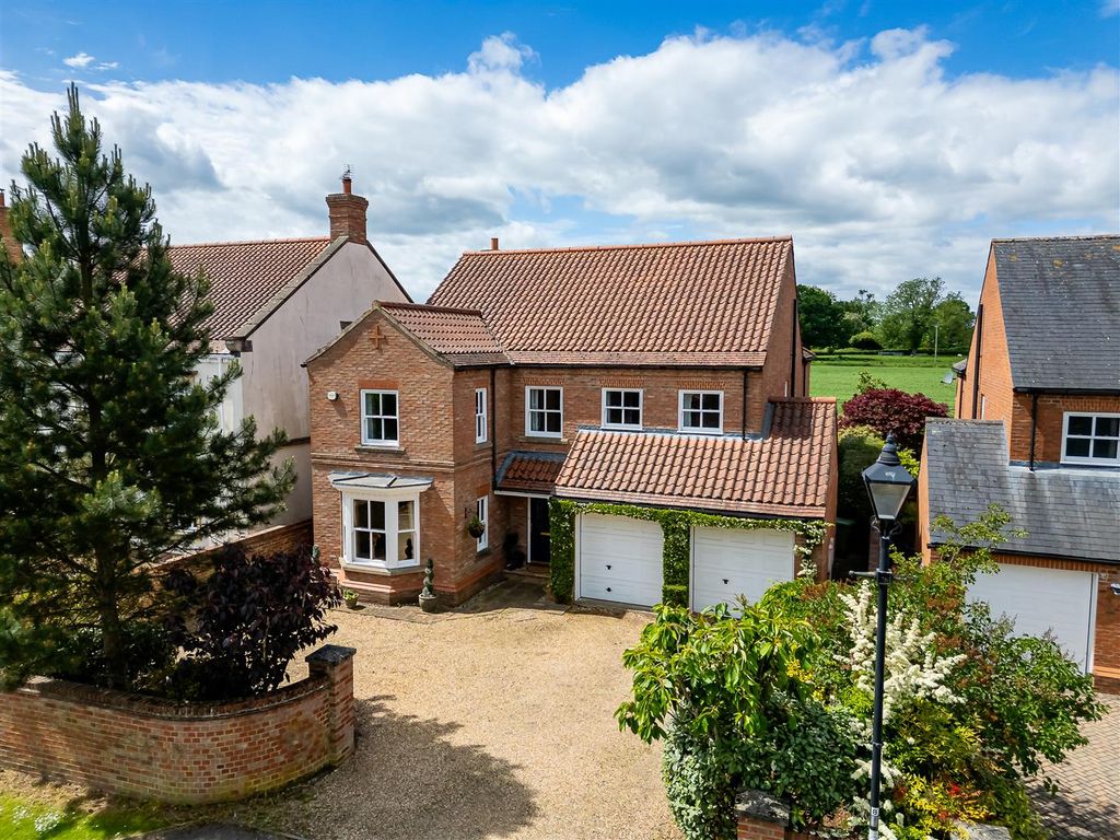 Property photo 1 of 27 External