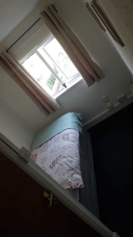 Property photo 1 of 2