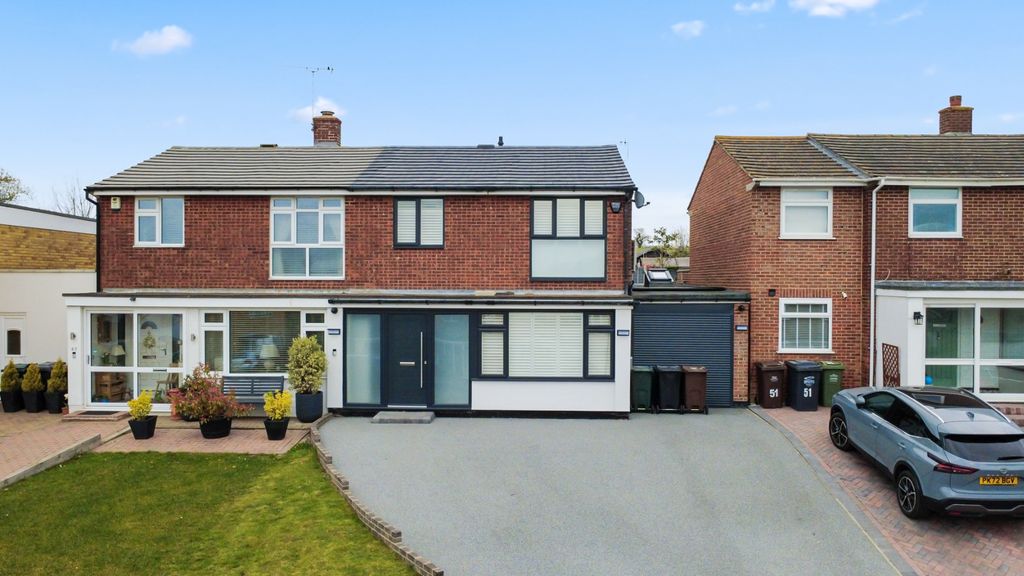 Property photo 2 of 30 5039301