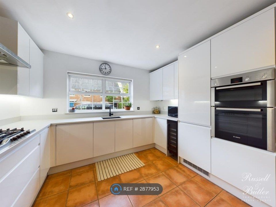 Property photo 2 of 3