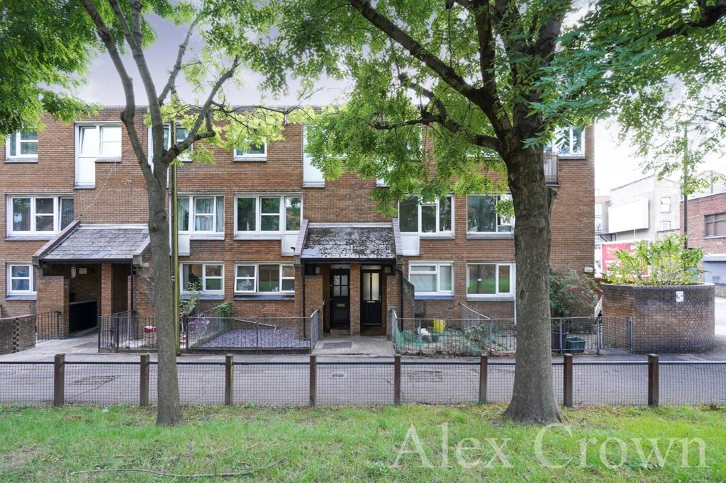 Property photo 1 of 8