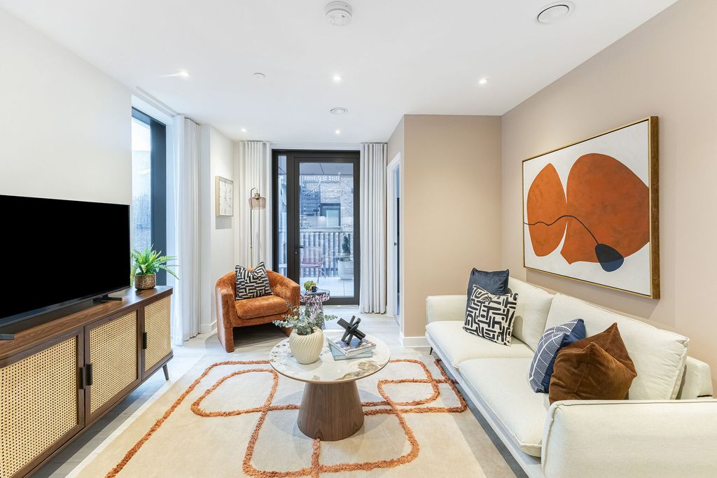 Property photo 2 of 13 101171_(2nd Floor) Prime Point, West Parkside London (5)_Low.Jpg