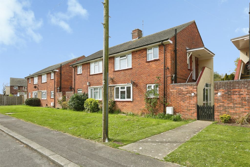 Property photo 1 of 12