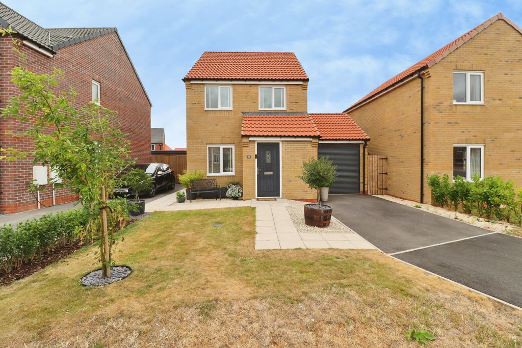 Property photo 1 of 24