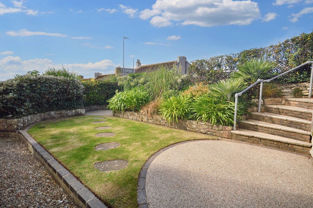 Property photo 2 of 24 Photo 41