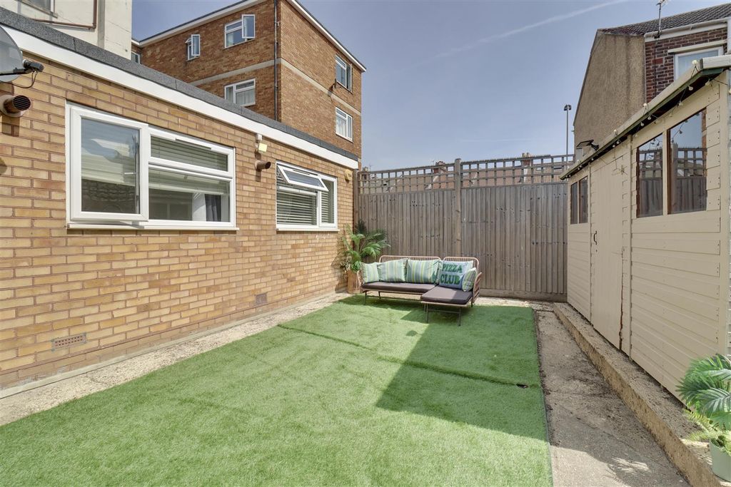 Property photo 1 of 15 631C65E4-6C21-4522-80C0-D919Ae07Fc9C_1_201_A.Jpeg