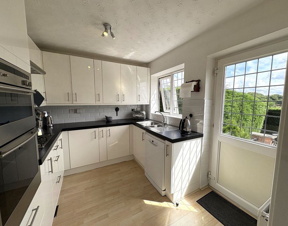 Property photo 2 of 22