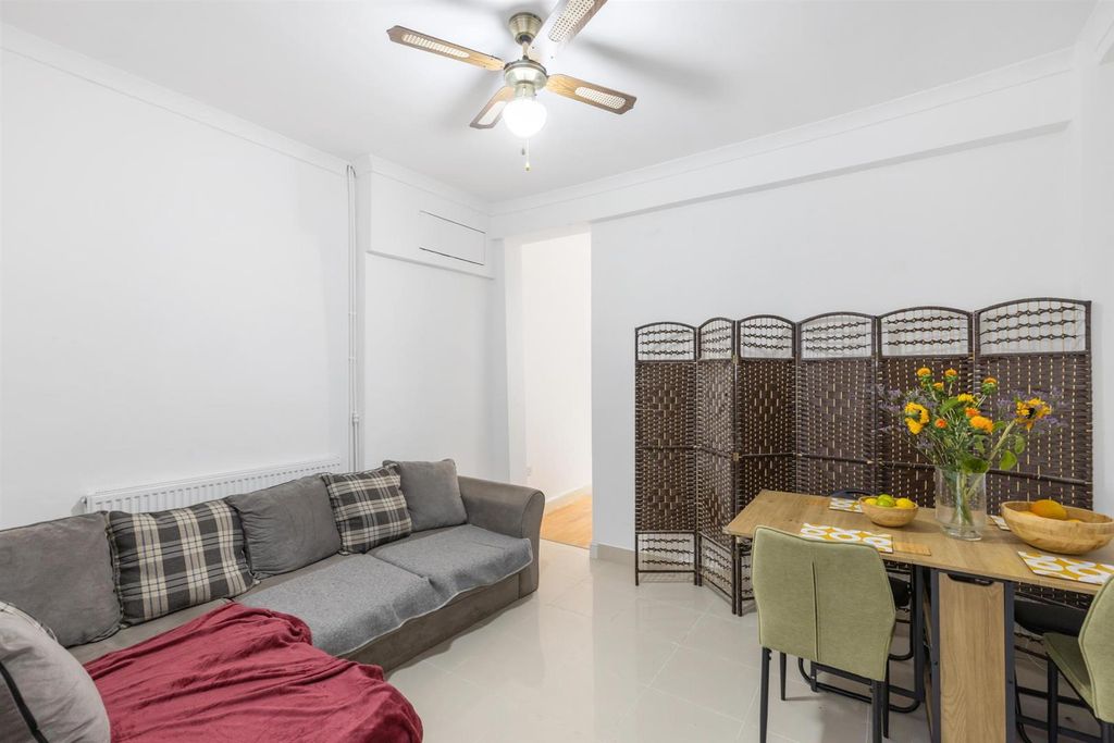 Property photo 1 of 13 4O1A3025-Hdr.Jpg