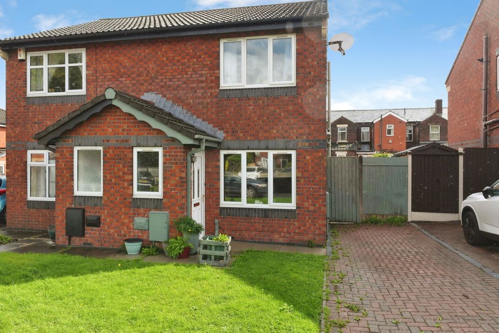 Property photo 2 of 16 Pbox-Img.Jpg