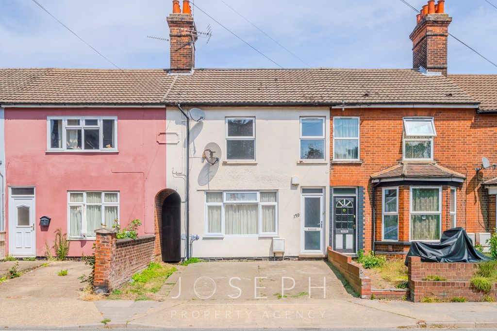 Property photo 1 of 9