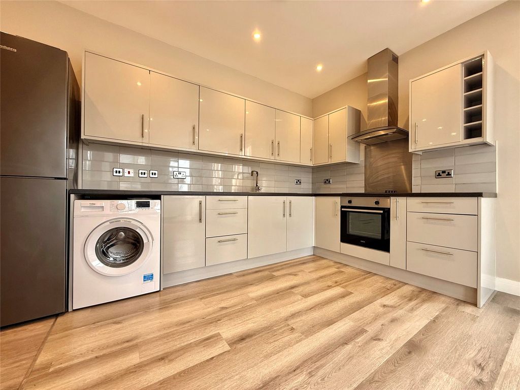 Property photo 1 of 14 Picture No. 22