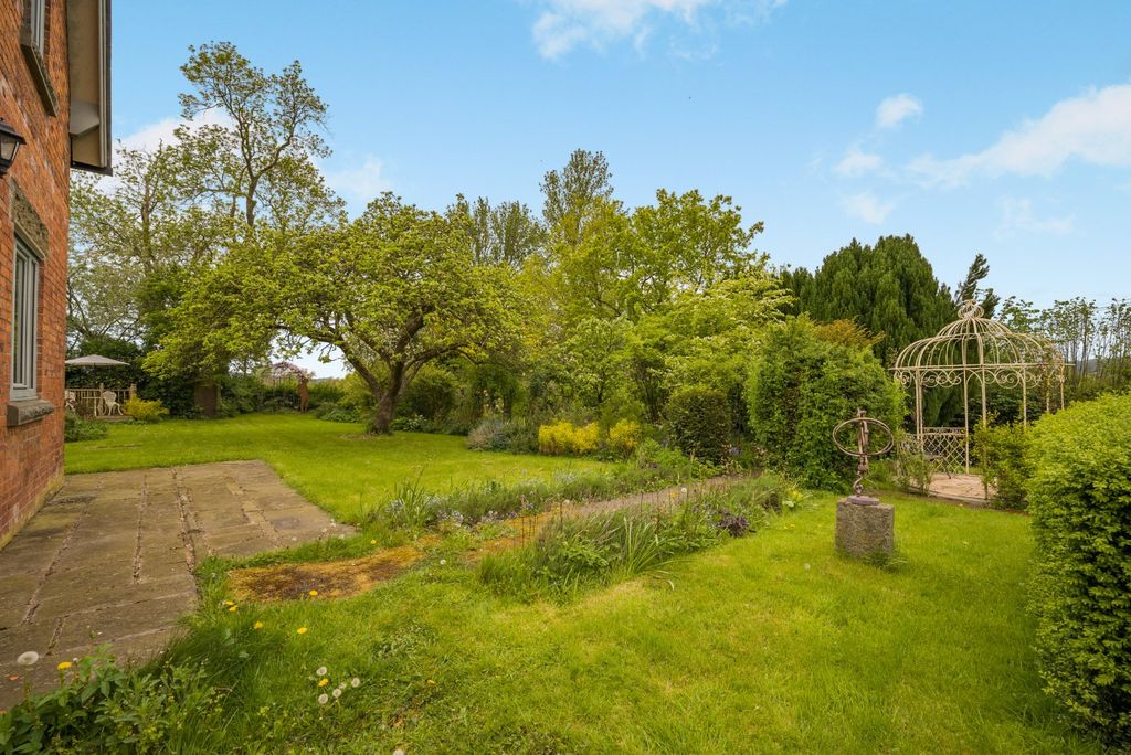 Property photo 3 of 16 Picture No. 03