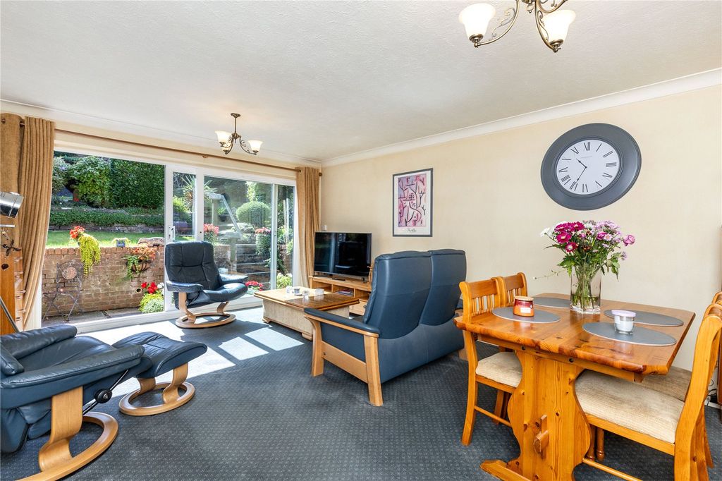 Property photo 2 of 15 Picture No. 05