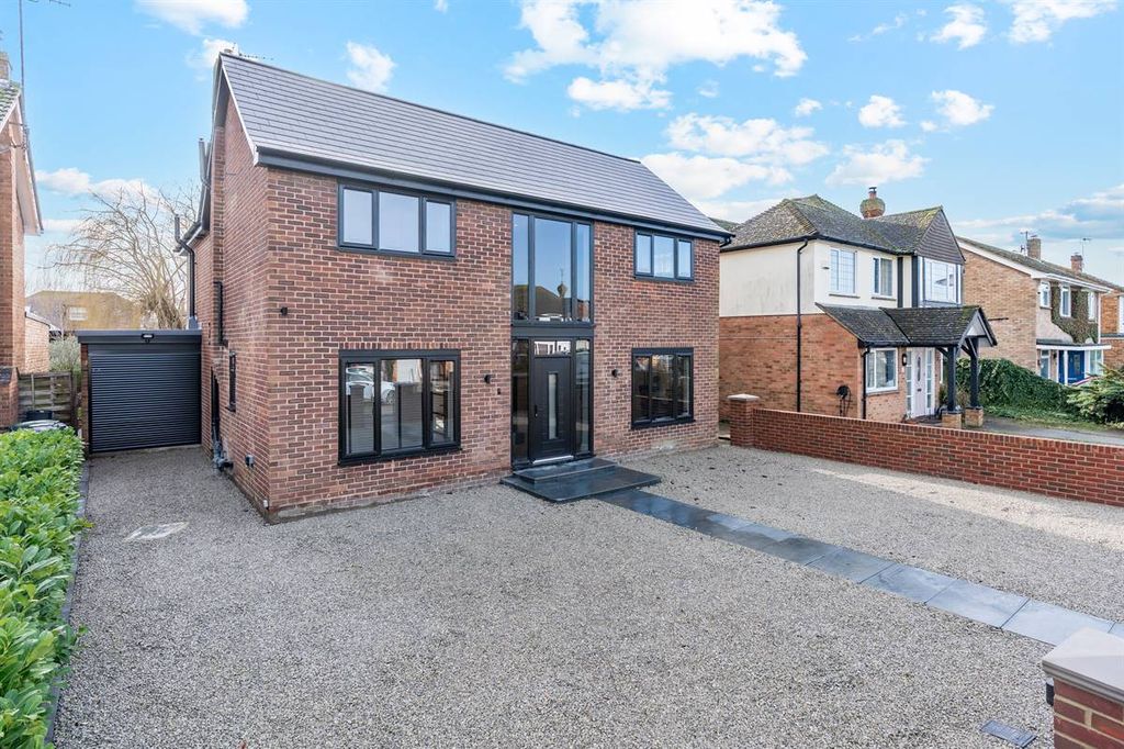 Property photo 1 of 29