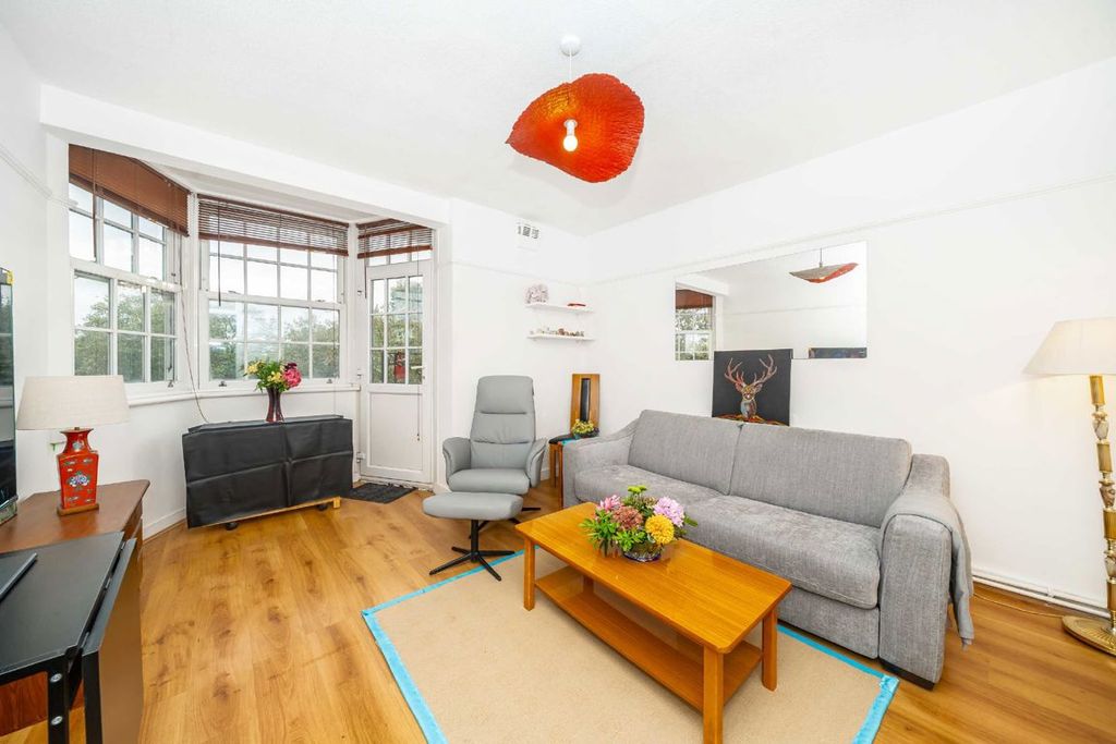 Property photo 2 of 5