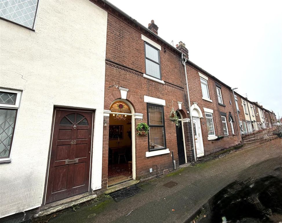 Property photo 1 of 16 40 Arch Street Ext 2.Jpeg