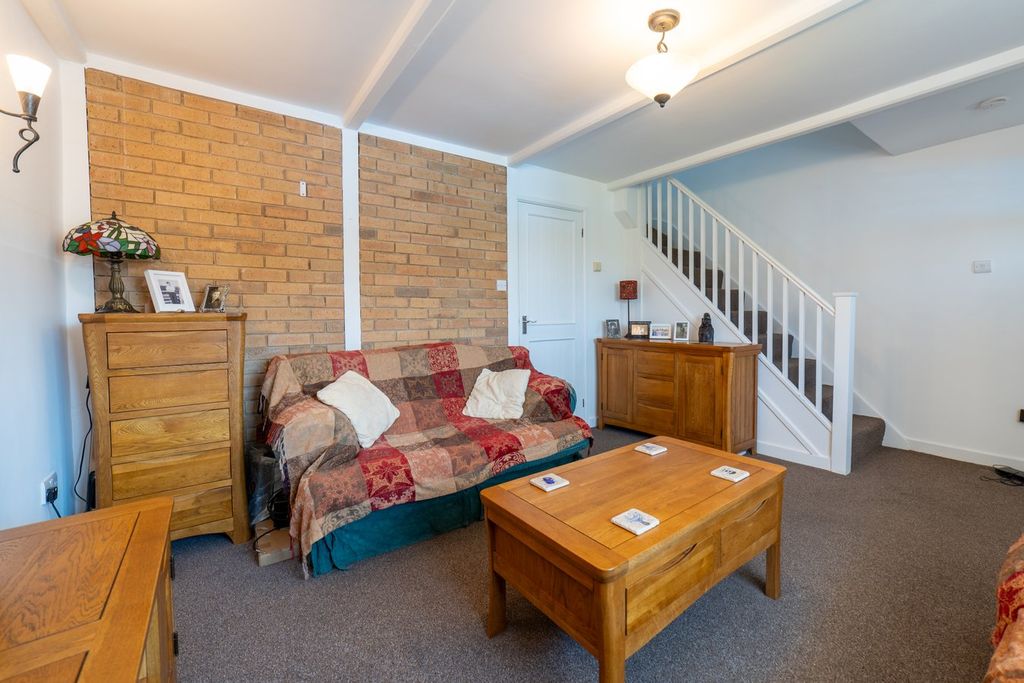 Property photo 3 of 20