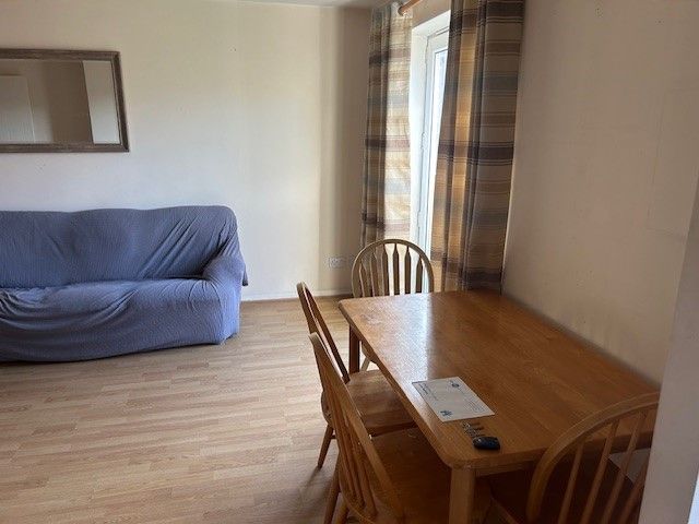 Property photo 2 of 8 Lounge 2