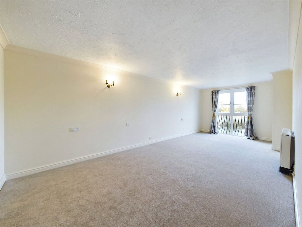Property photo 3 of 14 Picture No. 05