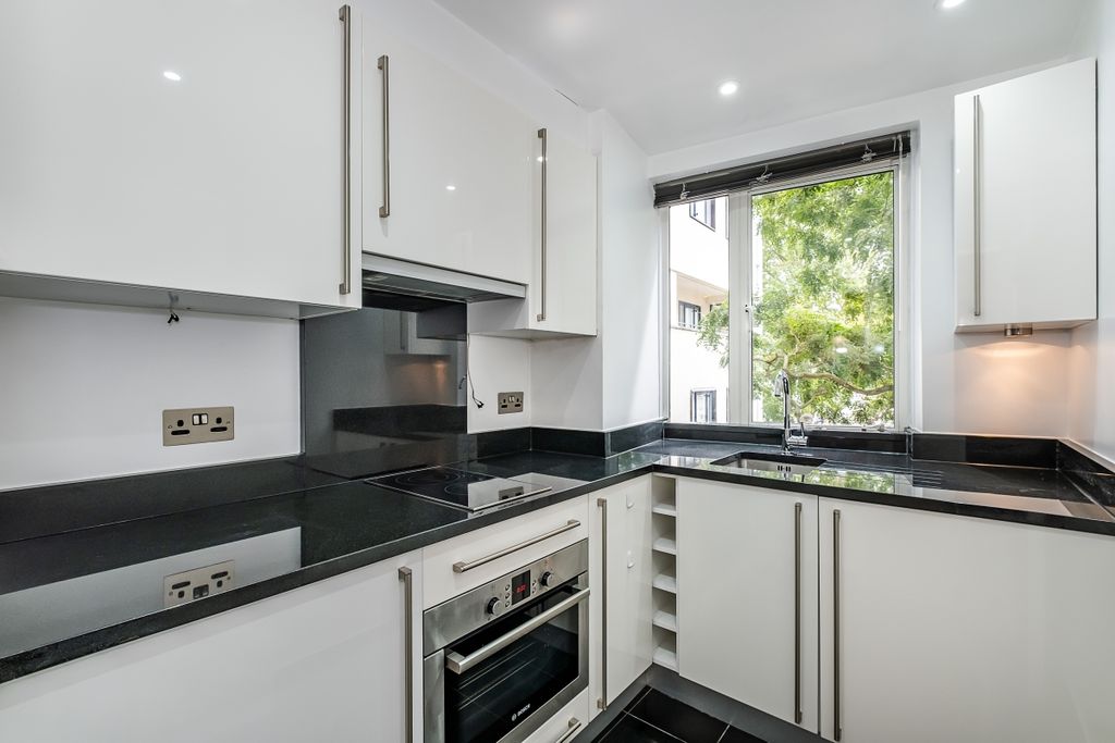 Property photo 3 of 13 Kitchen