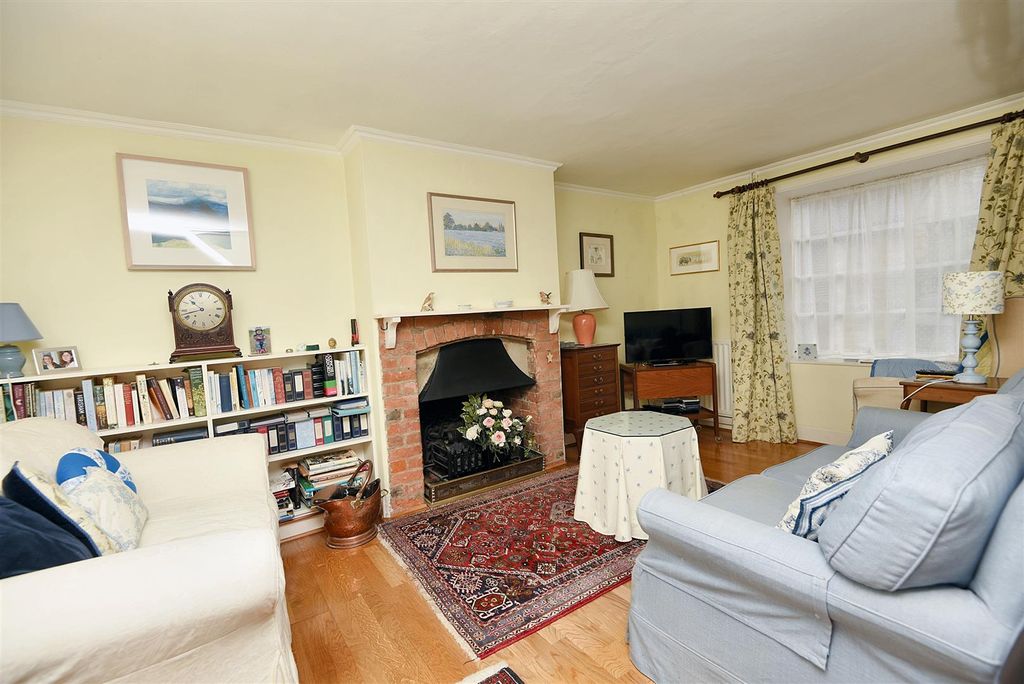 Property photo 3 of 12 Sitting Room