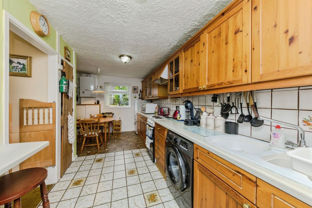 Property photo 3 of 17 Photo