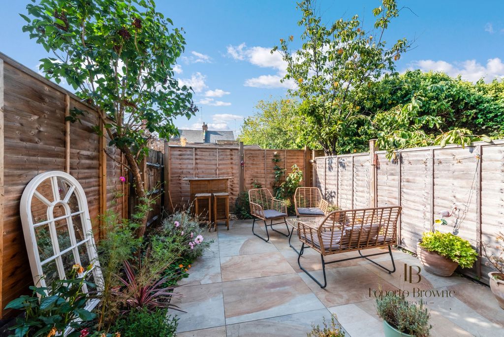 Property photo 3 of 17