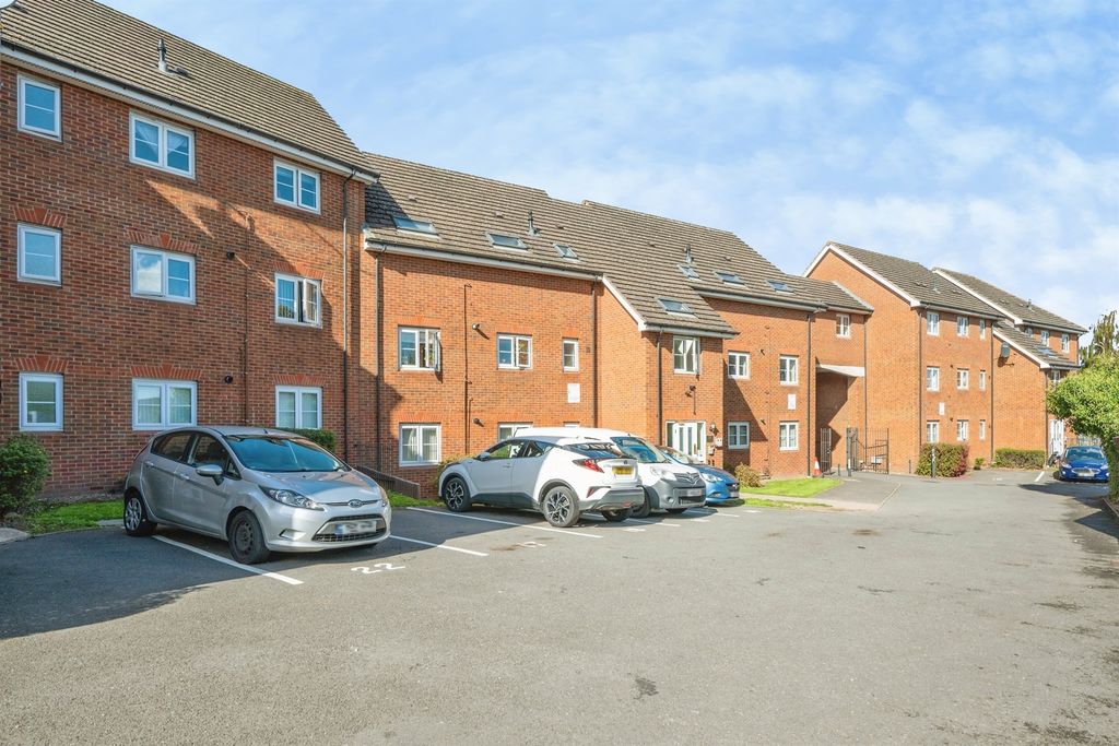 Property photo 2 of 10