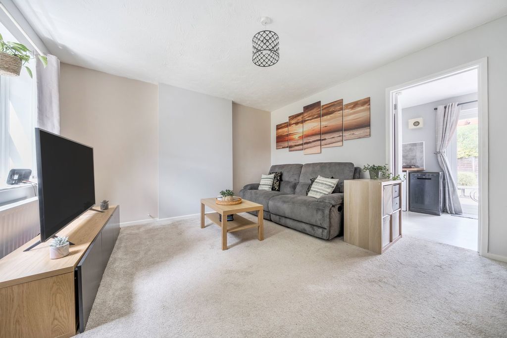 Property photo 3 of 18