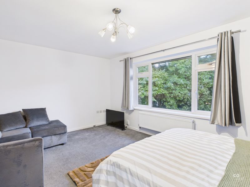 Property photo 3 of 7 Photo 4