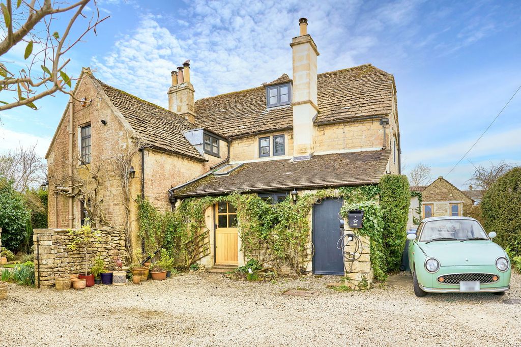 Property photo 1 of 24