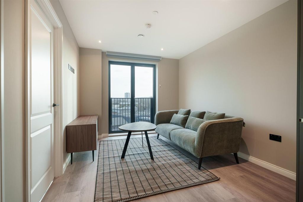 Property photo 3 of 7 1Bed-2.Jpg