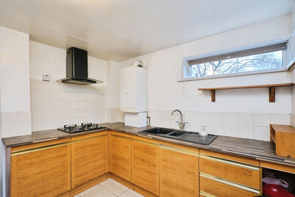 Property photo 2 of 17 Pbox-Img.Jpg