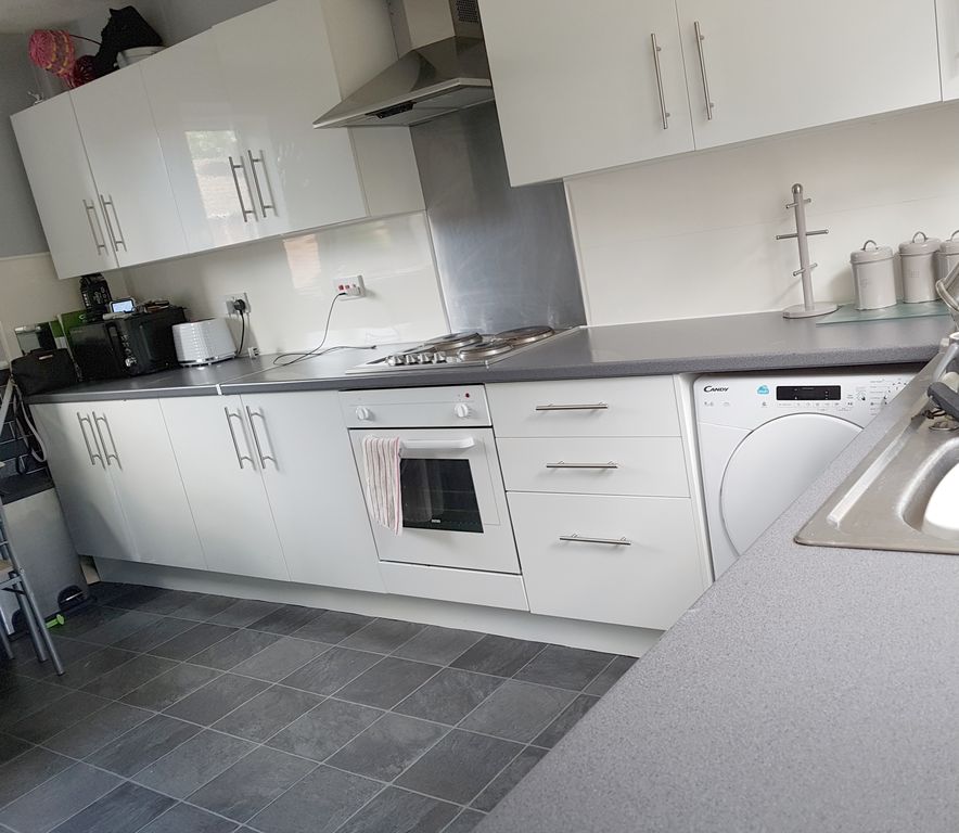 Property photo 1 of 2