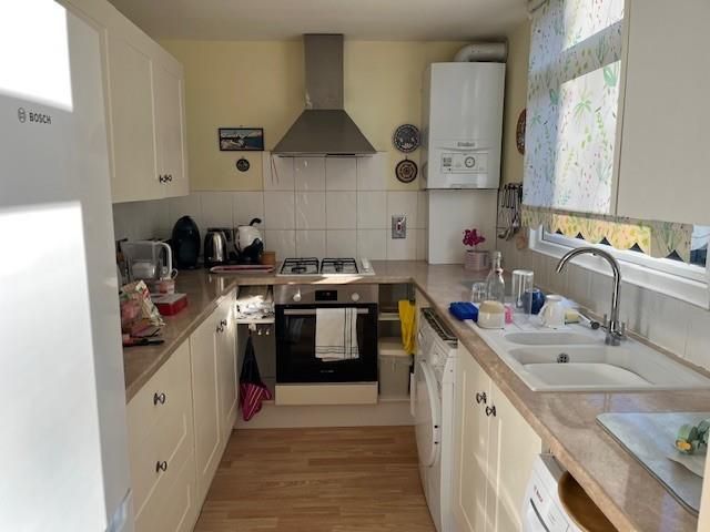 Property photo 2 of 8 Kitchen