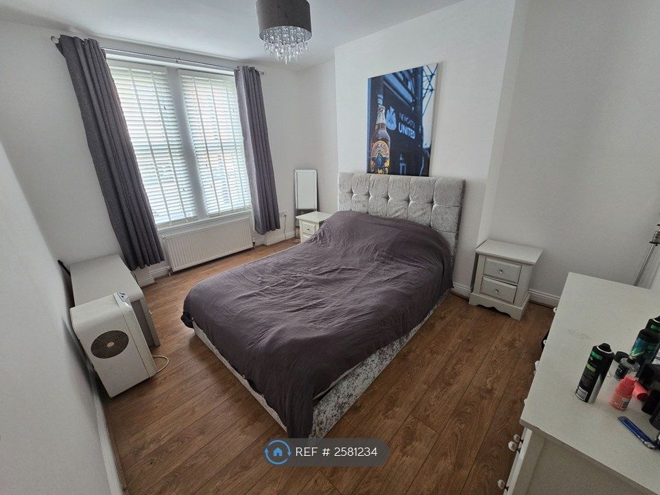 Property photo 3 of 6