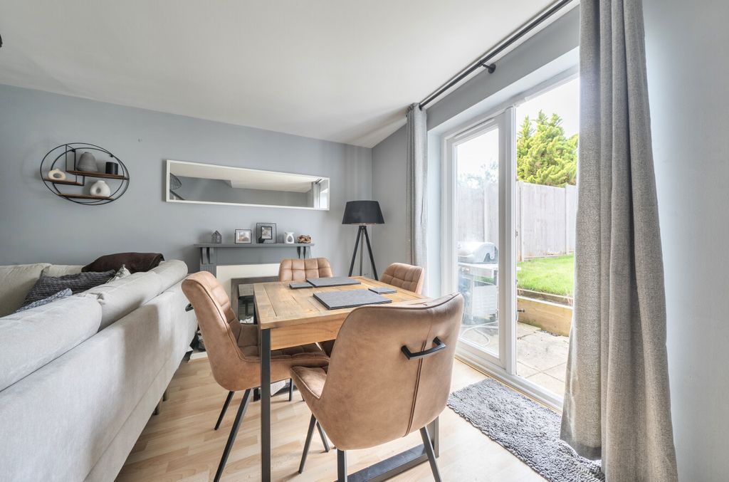 Property photo 3 of 13 1477857-4-6A3025B...