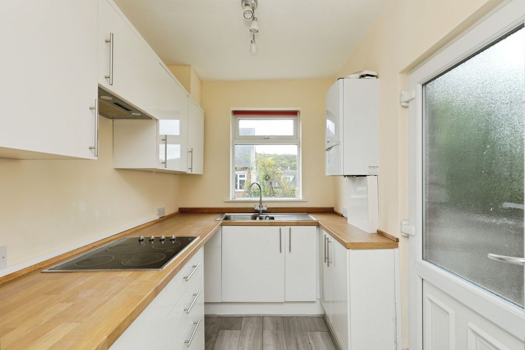 Property photo 2 of 17 Photo