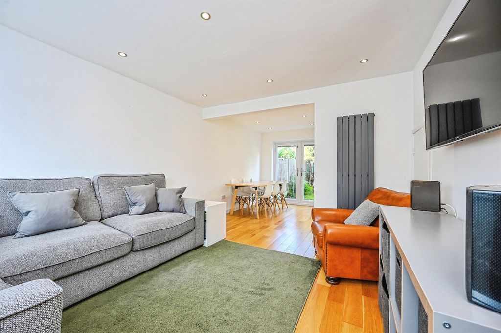 Property photo 2 of 16