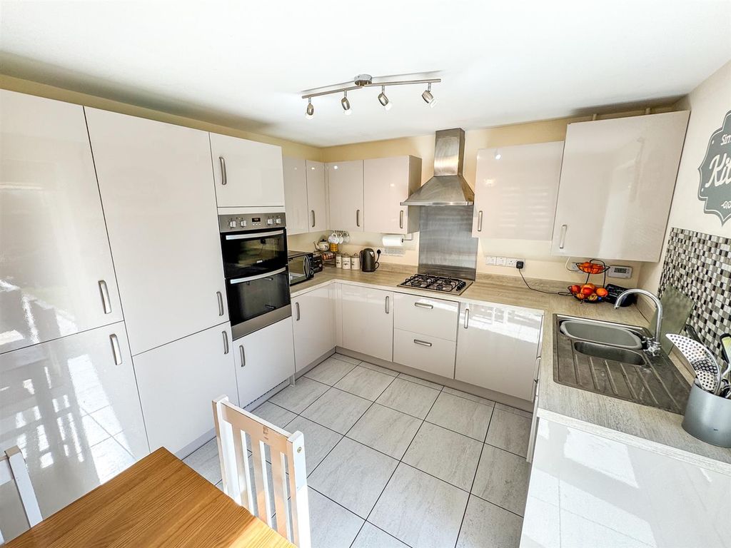 Property photo 2 of 31 Img_2194.Jpg