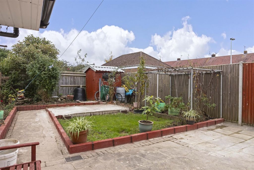 Property photo 2 of 11
