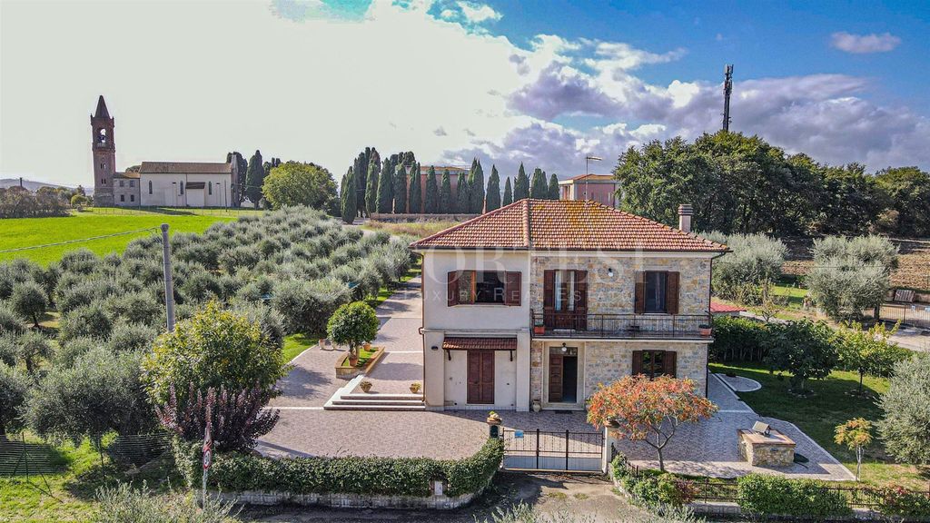 Property photo 1 of 50 Villa With Lake View And Olive Grove In Castiglione Del Lago