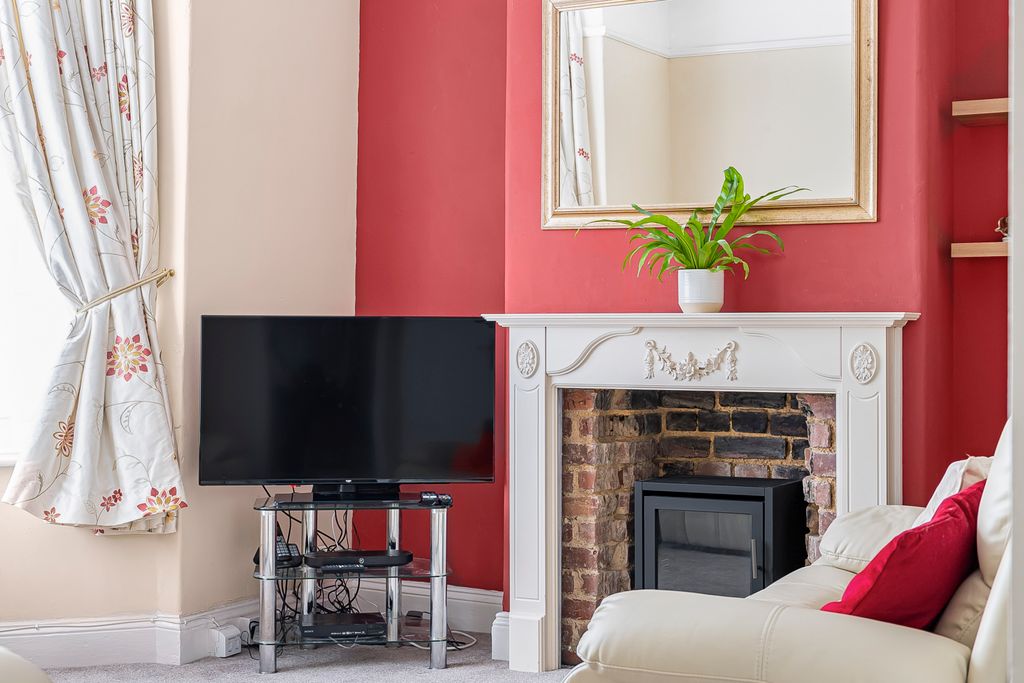 Property photo 3 of 20