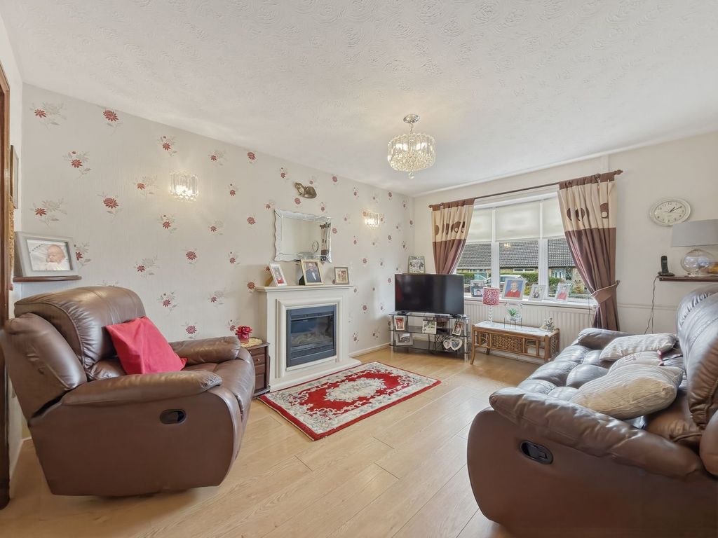 Property photo 2 of 21