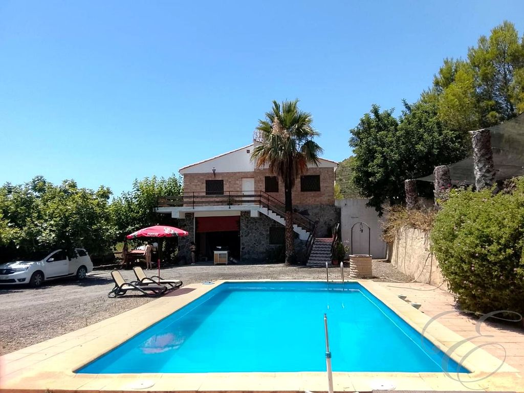 Property photo 1 of 18