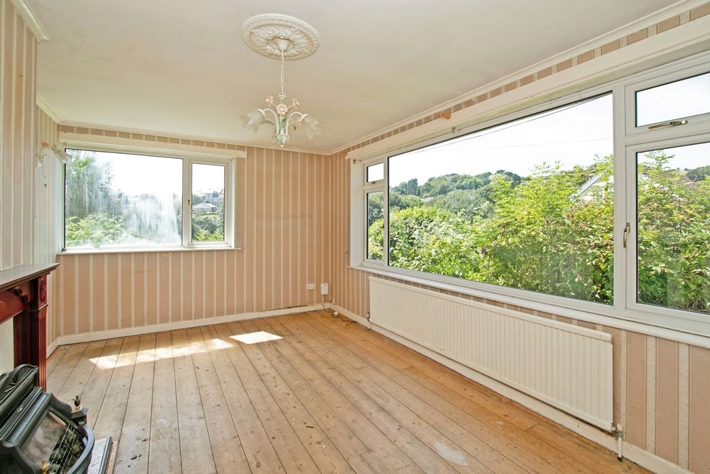 Property photo 2 of 24 Pbox-Img.Jpg