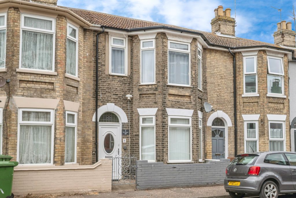 Property photo 1 of 17