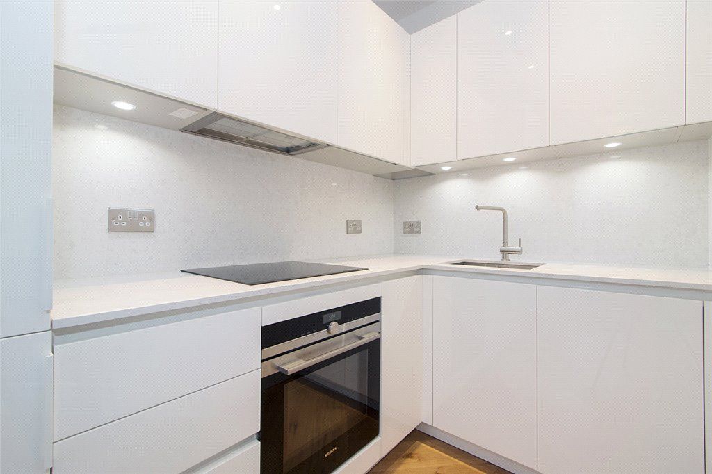 Property photo 3 of 7 Kitchen