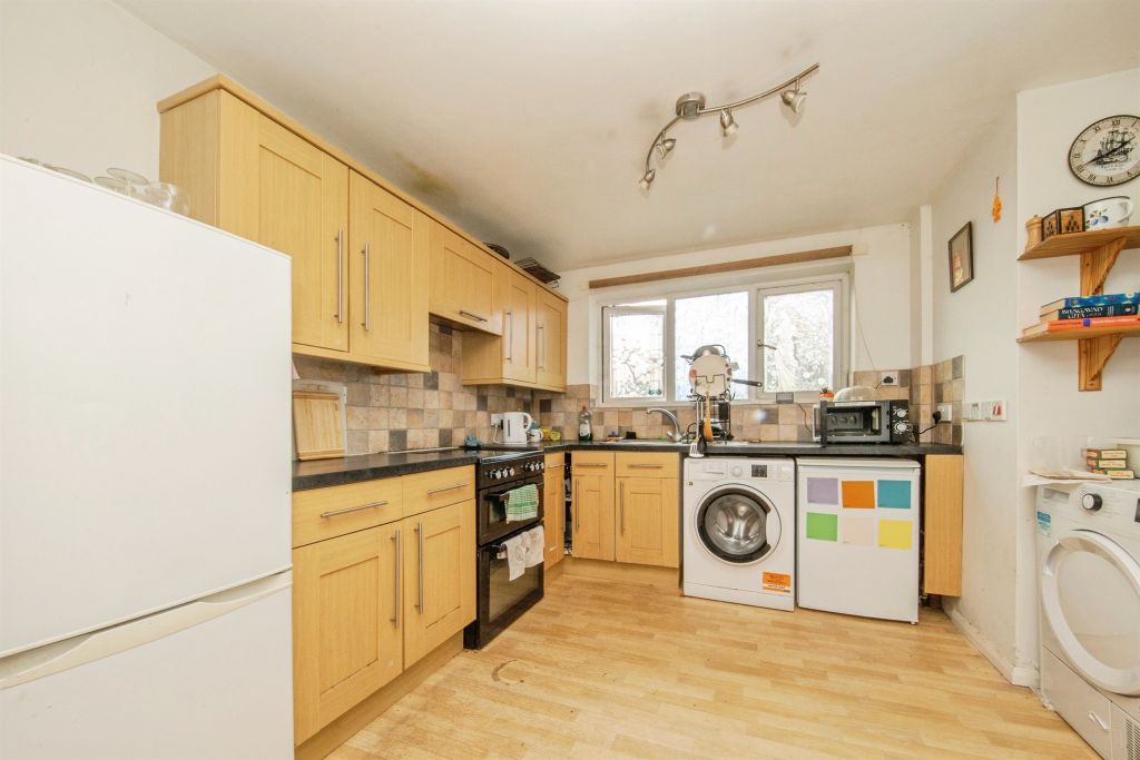 Property photo 3 of 9